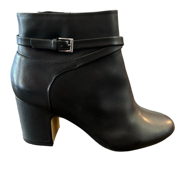 Bella Vita Diaz Bootie Size 11 Wide Width - Picture 1 of 11